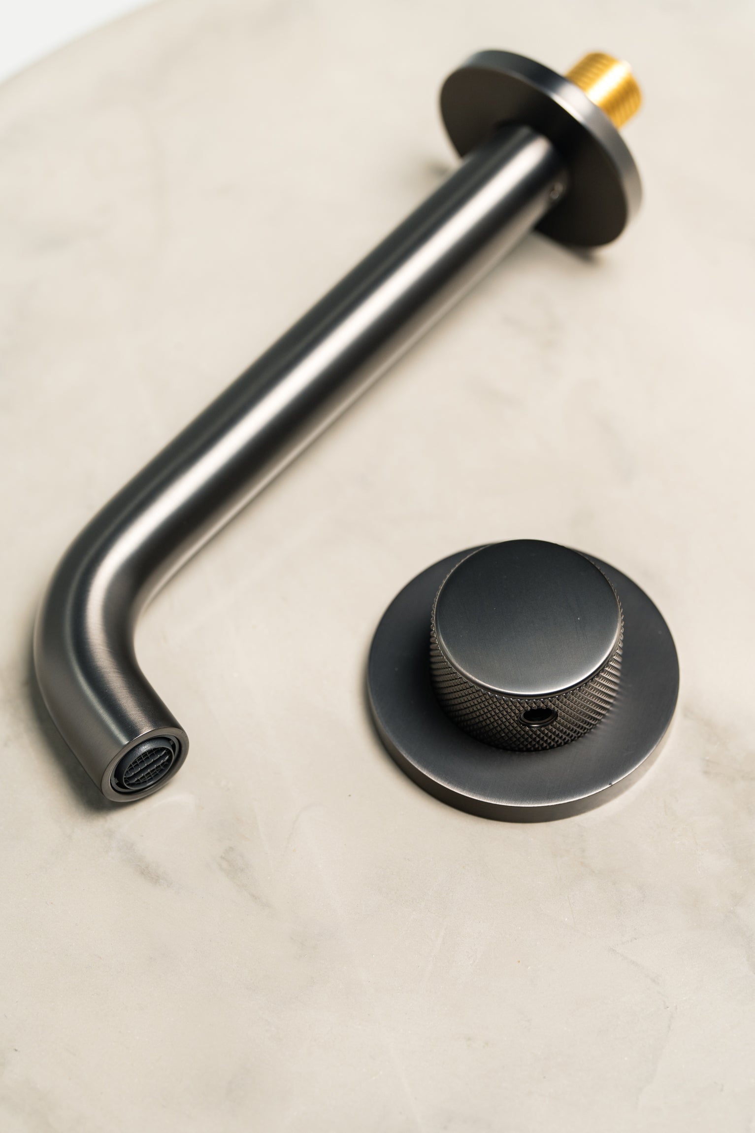WALL GUN METAL